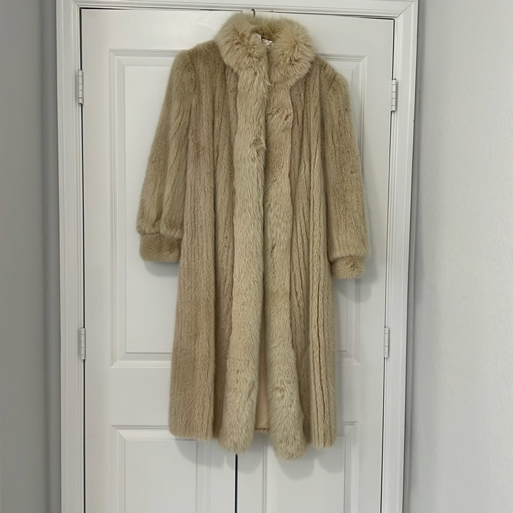 Jay Lennad Fur, Chestnut Hill